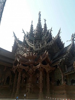 ปราสาทสัจธรรม  The Sanctuary of Truth